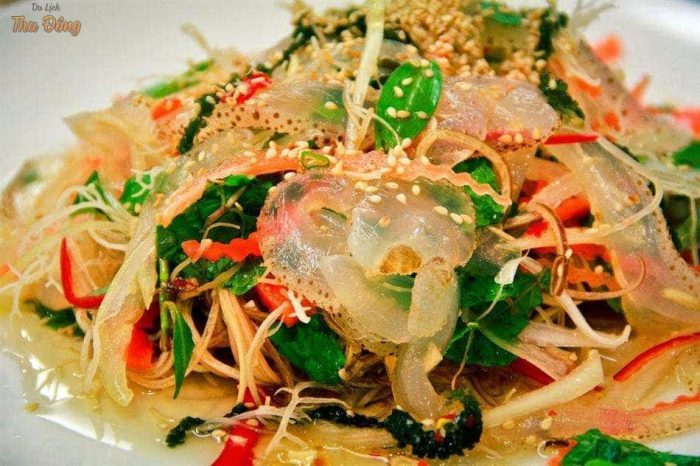 Món gỏi sứa nổi tiếng ở Đồ Sơn