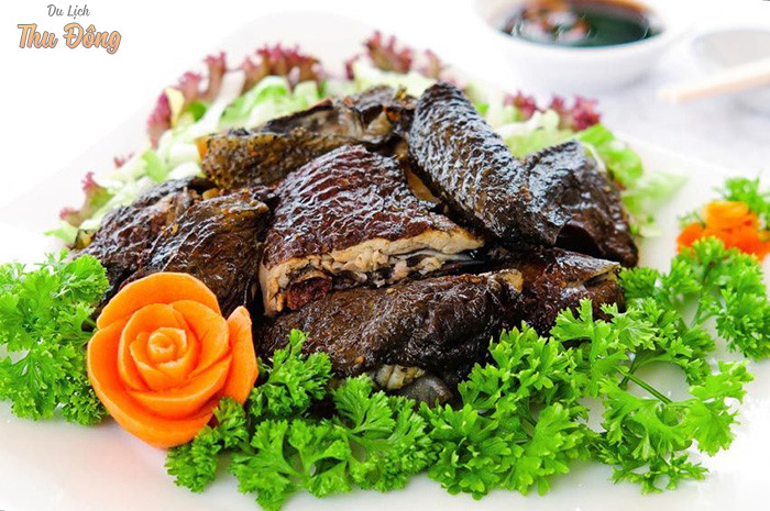 Về Quảng Ninh ăn thử gà đen Bình Liêu siêu bổ dưỡng.