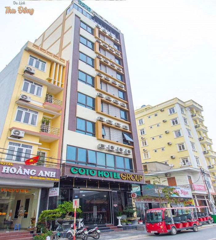 Khách sạn trung tâm thị trấn thuận tiện cho việc khám phá ẩm thực, đi kèm nhiều dịch vụ khác
