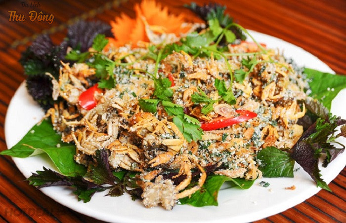 Cua suối nhỏ, vỏ cứng, sống trong các khe suối nên thịt chắc và ngọt